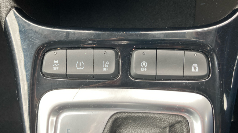 Vauxhall Crossland 1.5 Turbo D [120] Ultimate 5dr Auto Diesel Hatchback